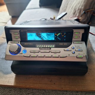 Radio CD Pioneer DEH-P8400MP con Bluetooth