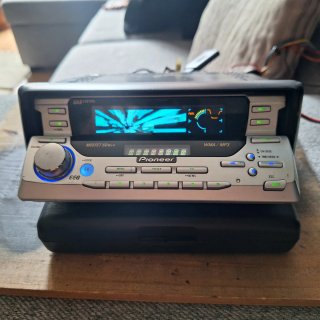 Radio CD Pioneer DEH-P8400MP con Bluetooth