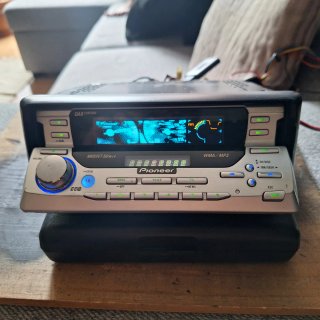 Radio CD Pioneer DEH-P8400MP con Bluetooth