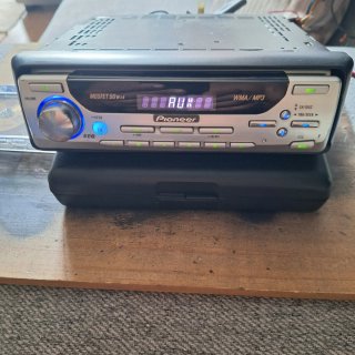 Radio CD Pioneer DEH-P8400MP con Bluetooth