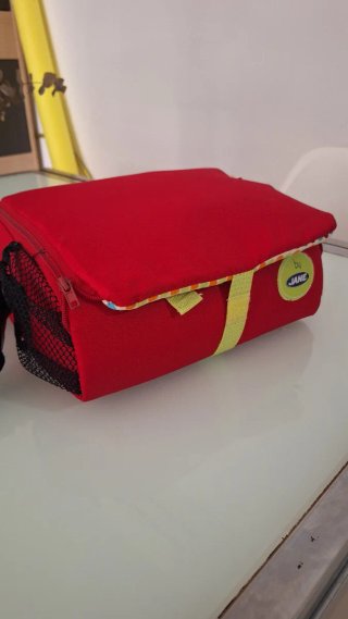 Trona portátil Jane con diseño de león