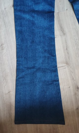 Pantalón vaquero Zara campana azul