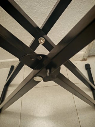 Soporte Piano Negro