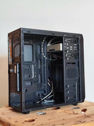 Caja PC Negra