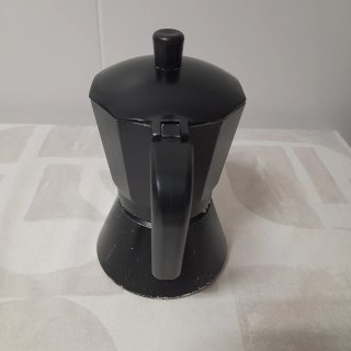 Cafetera italiana negra JATA de 6 tazas