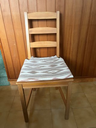 Silla de madera Ikea
