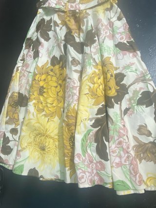 Vestido Zara floral con cinturón