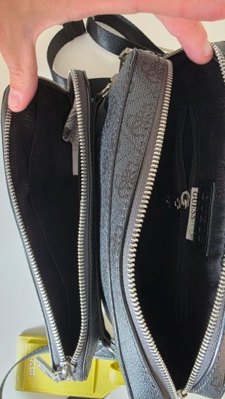 Bandolera Guess Hombre Negra y Amarilla