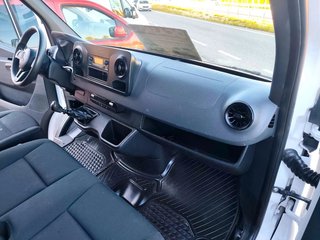 Mercedes-Benz Sprinter caja abierta 163cv 3 plazas