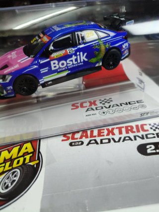 Scalextric Advance Audi RS3 Bostik LMS TCR