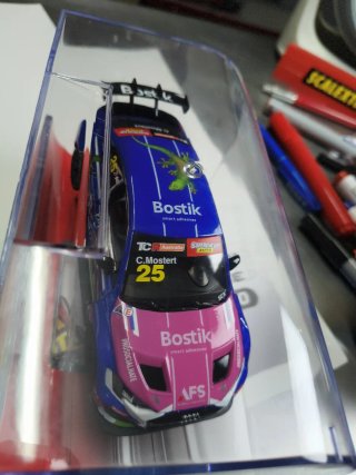 Scalextric Advance Audi RS3 Bostik LMS TCR