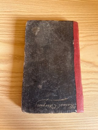 Libro religioso  EN LATIN Y EN ESPAÑOL