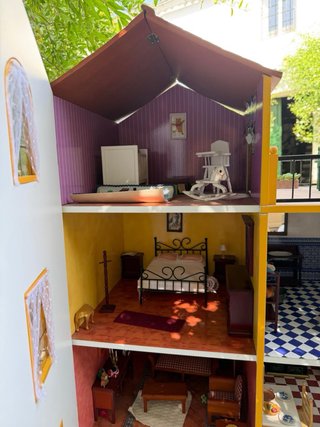 Casa de muñecas andaluza amueblada