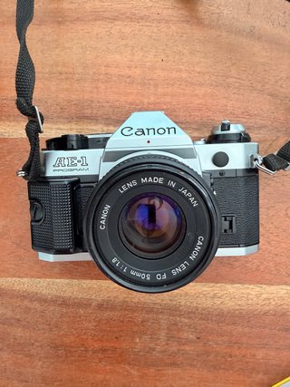 Camara Reflex Canon AE-1 Program + 2 objetivos