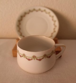 Taza y plato WeimarPreciosa y antigua taza y plati