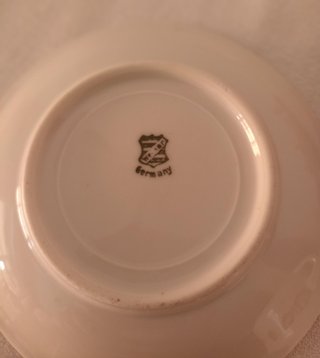Taza y plato WeimarPreciosa y antigua taza y plati