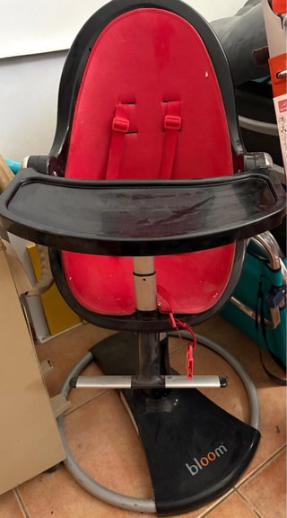 Trona Bloom Roja