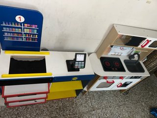 Cocina y tienda de juguete infantil