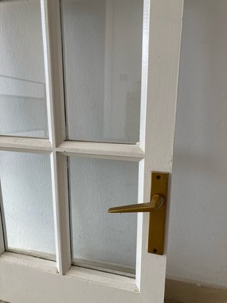 Ventana de madera con cristales