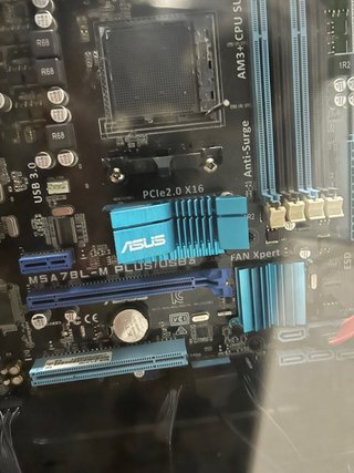 Pc gaming con placa base ASUS M5A78L-M PLUS/USB3