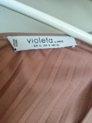 Vestido fiesta plisado rosa