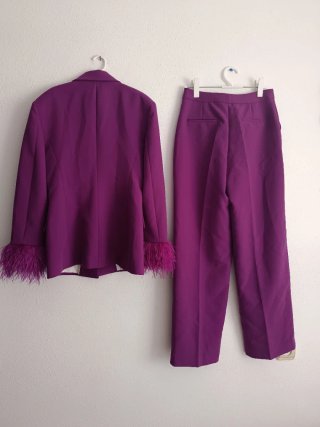 Traje Zara Púrpura Plumas Talla M