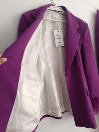 Traje Zara Púrpura Plumas Talla M