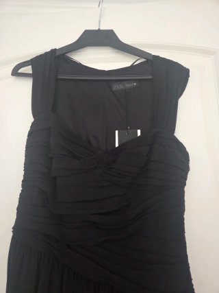 Vestido de fiesta nuevo.