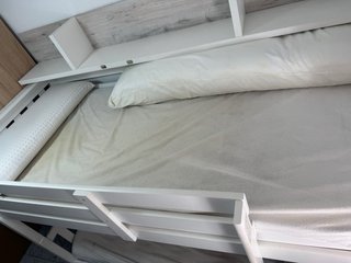 Litera blanca de madera + 2 colchones 90x190 |