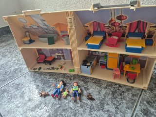 Playmobil 5167 Casa Maletín Muñecas