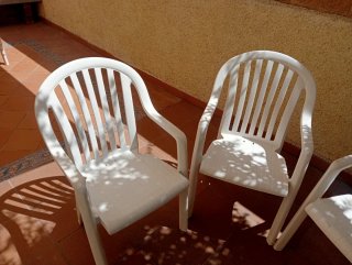 8 Sillas de Jardín Apilables Blancas