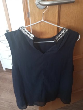 Blusa negra mujer con pedrería