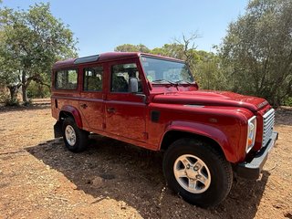 Land Rover Defender 110 2011