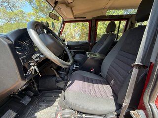 Land Rover Defender 110 2011
