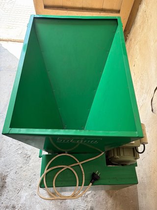 Peladora de almendras MD-BR-400