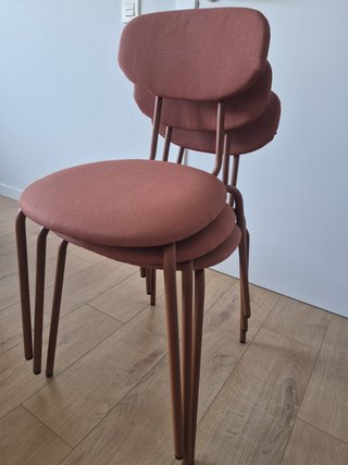 Sillas Ikea apilables color salmón
