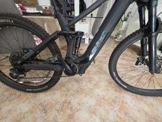 Bicicleta eléctrica montaña