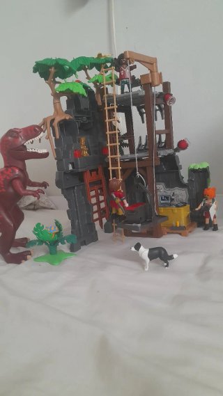 Playmobil Campamento Base T-Rex 9429