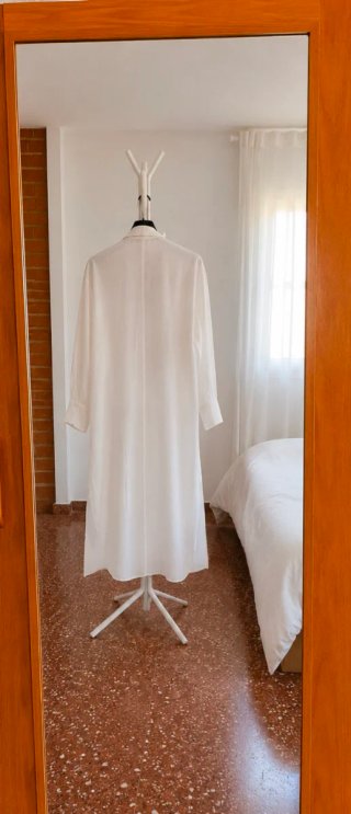 Vestido camisero blanco fluido H&M – Tejido suave