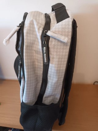 Mochila Real Madrid Grande Gris y Blanca