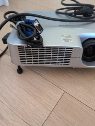 Proyector Hitachi CP-X260