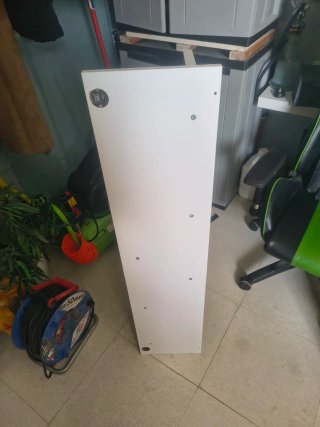 Estante blanco de madera