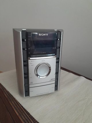Minicadena Sony (sólo radio FM)