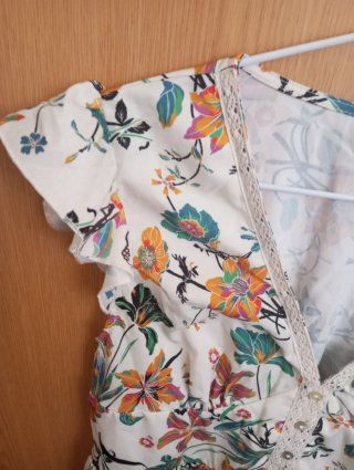 Vestido SHEIN floral blanco talla L