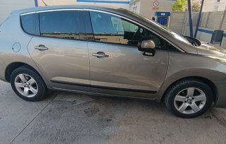 Peugeot 3008 2015