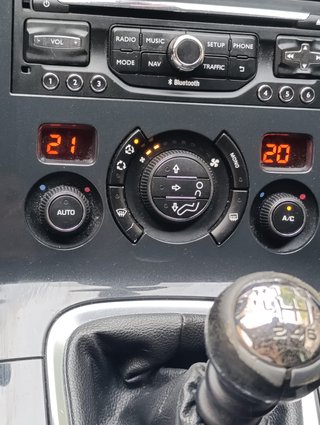 Peugeot 3008 2015
