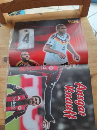 Revista mas álbum de fútbol, 20 cromos y 8 cartas