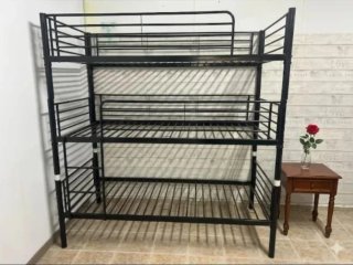 Litera Metálica Negra