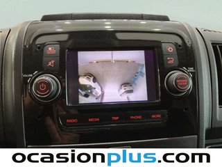 Peugeot Boxer Furgon BlueHDi 140 S&S Pack 335 L2H2 103 kW (140 CV)