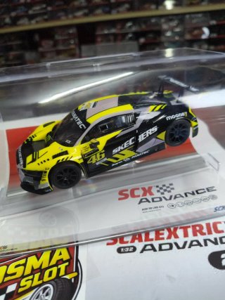 Scalextric Advance Audi R8 LMS VR46